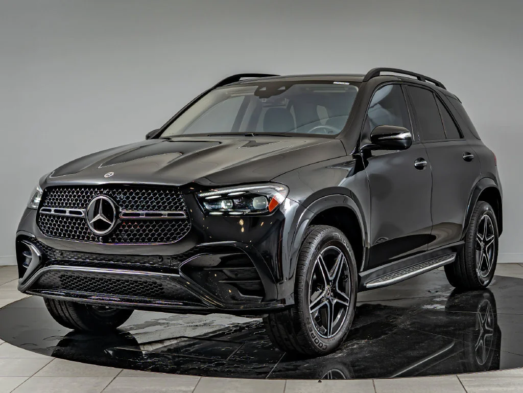 Used 2025 Obsidian Black Mercedes-Benz GLE 580 image 1