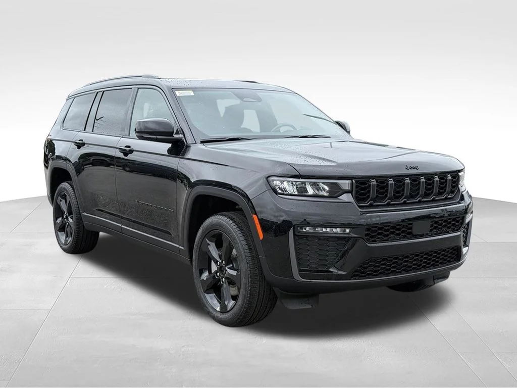 New 2026 Diamond Black Crystal Pearl-Coat Exterior Paint Jeep Limited image 30