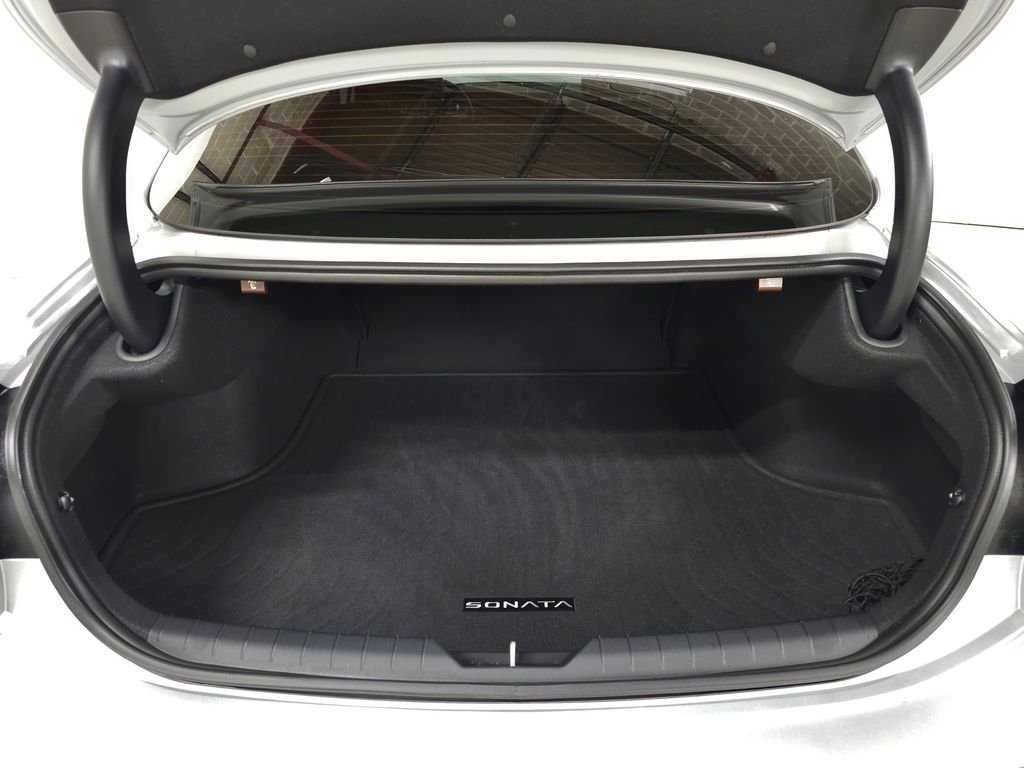 2025 Hyundai Sonata SEL - Photo 9