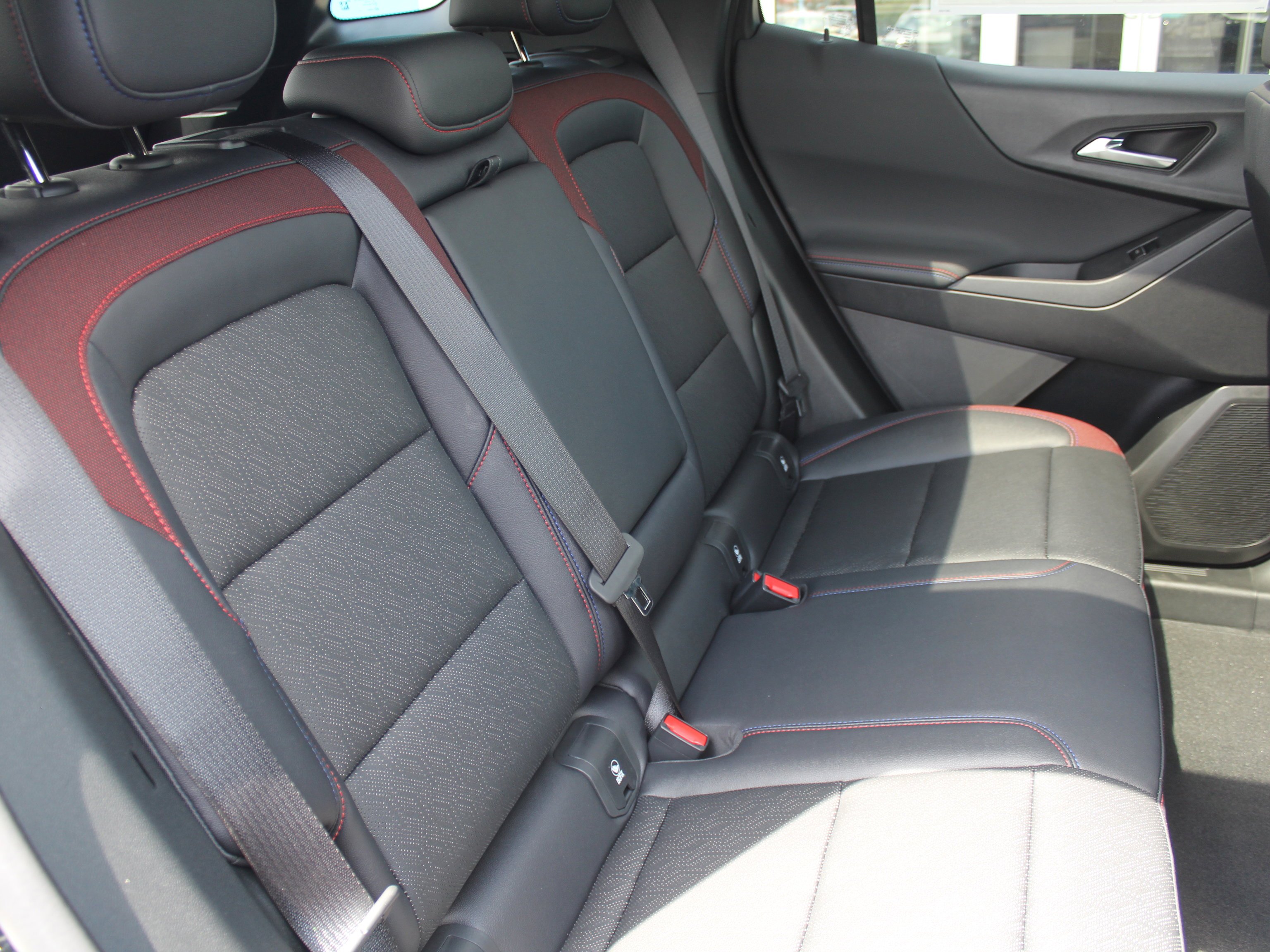2026 Chevrolet Equinox RS - Photo 17