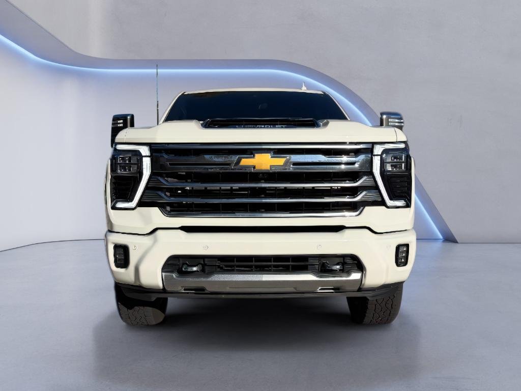 Used 2026 Summit White Chevrolet High Country image 8