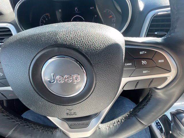 Used 2018 Diamond Black Jeep Limited image 21