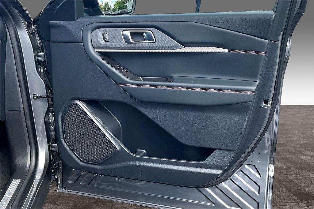 Used 2025 Gray Metallic Ford ST-Line image 13