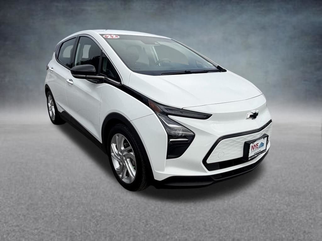 Used 2022 White Chevrolet 1LT image 8