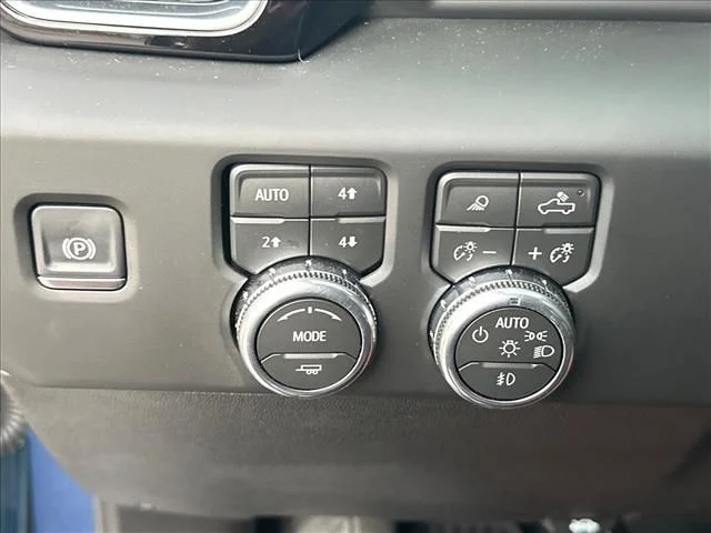 Used 2026  GMC Denali Ultimate image 28