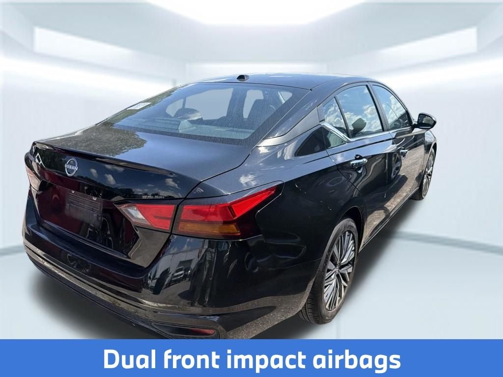 Used 2025 Black Nissan 2.5 SV image 14