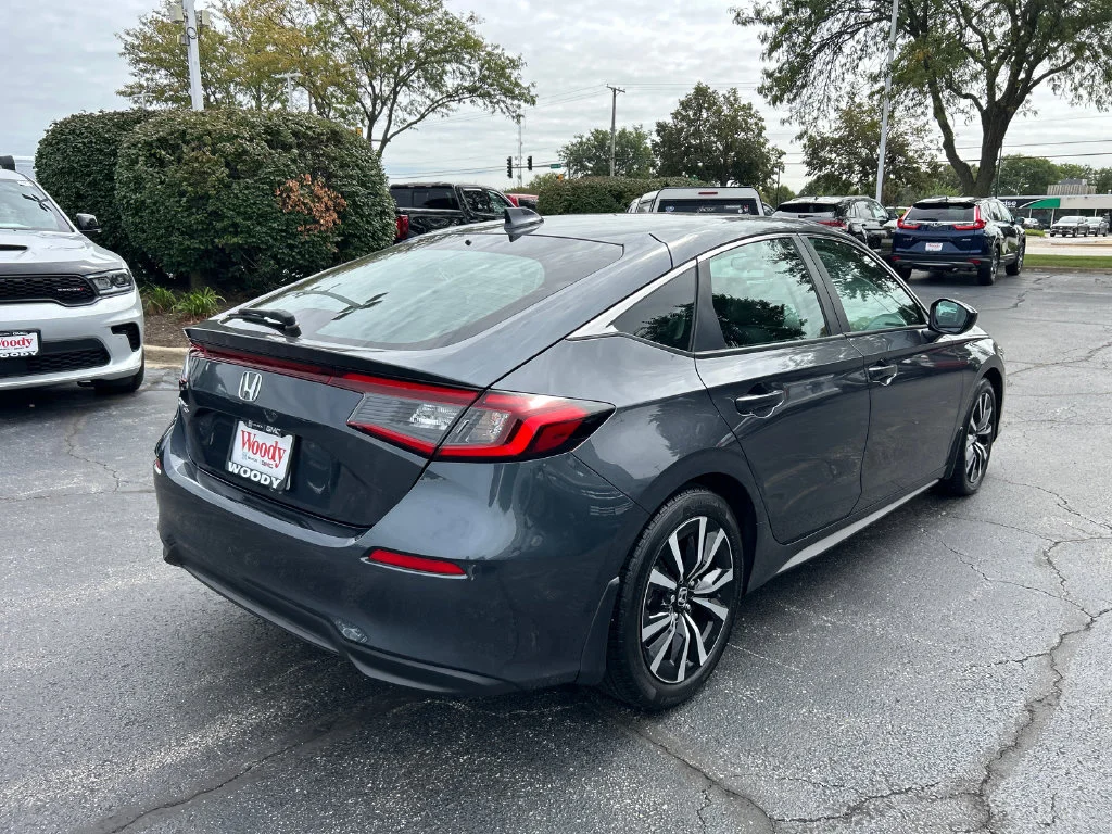 2024 Honda Civic Hatchback EX-L - Photo 7