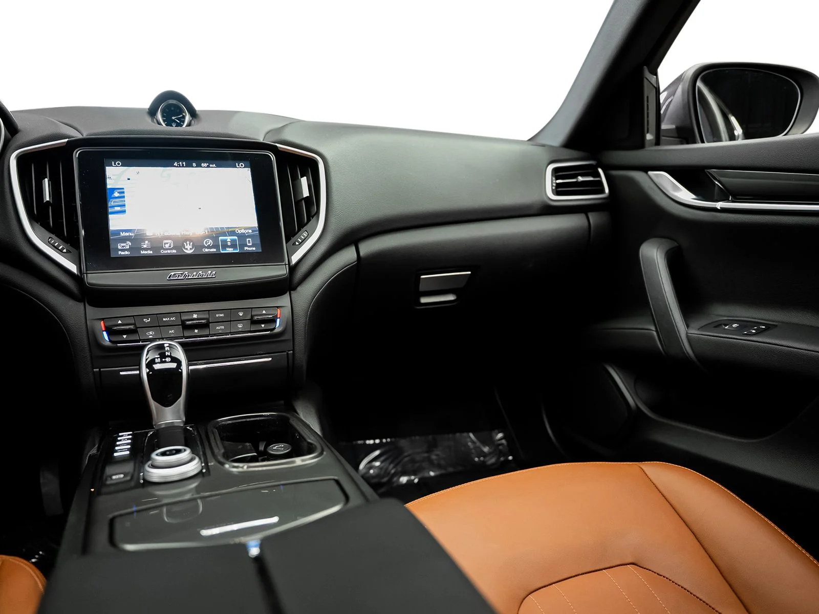 Used 2017 Gray Maserati Base image 45