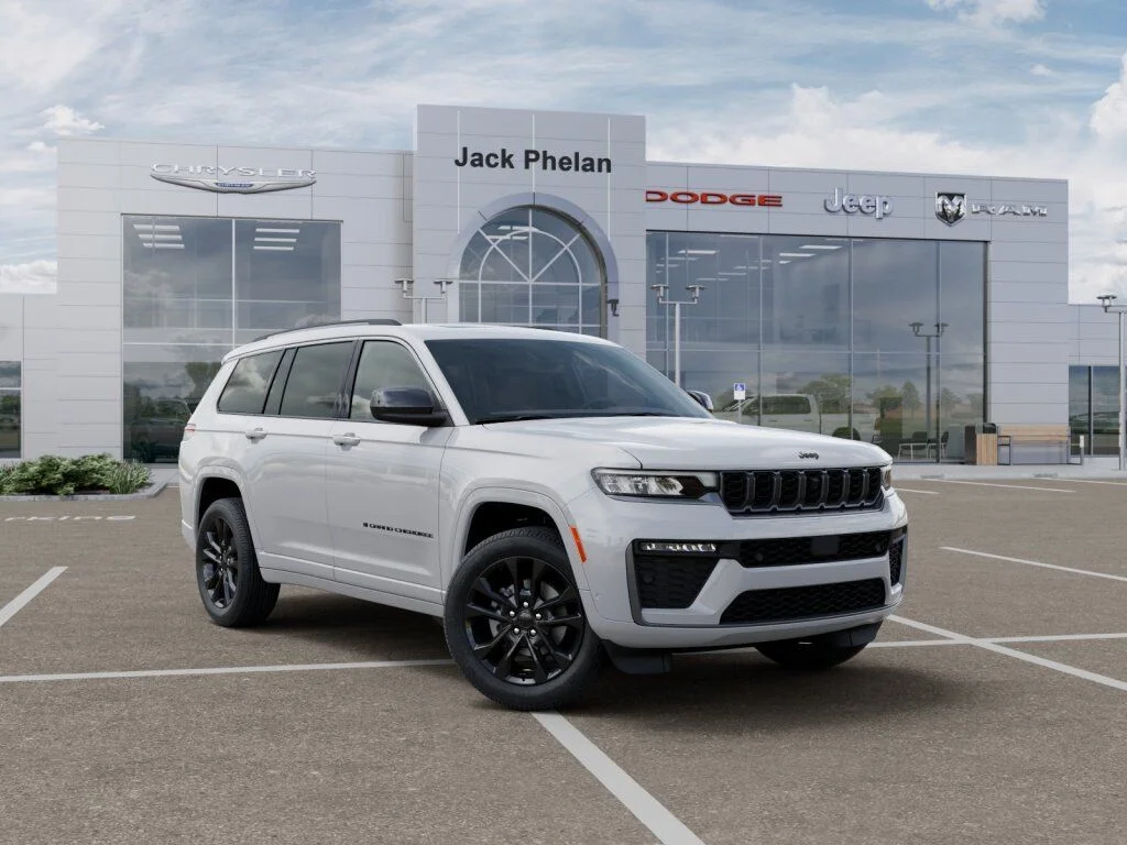 New 2026 Bright White Clear-Coat Exterior Paint Jeep Limited image 5