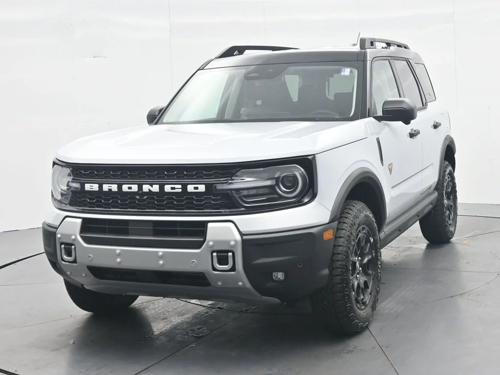 New 2026 Space White Metallic Ford Badlands® image 2