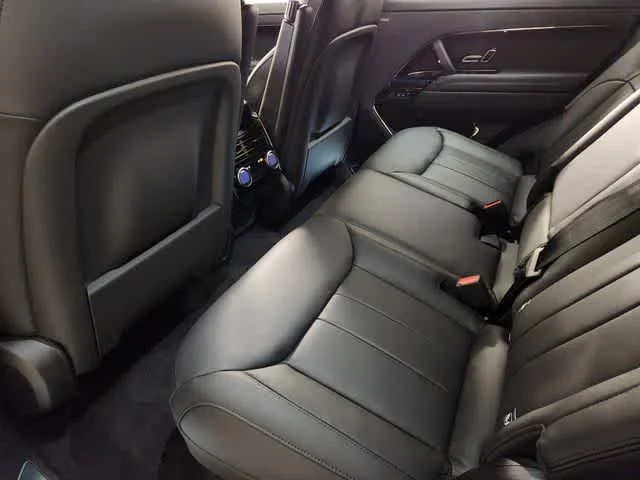New 2026 Fuji White Land Rover Dynamic SE - P400 image 46