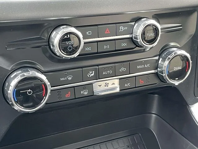 New 2026 Avalanche Ford XLT image 9