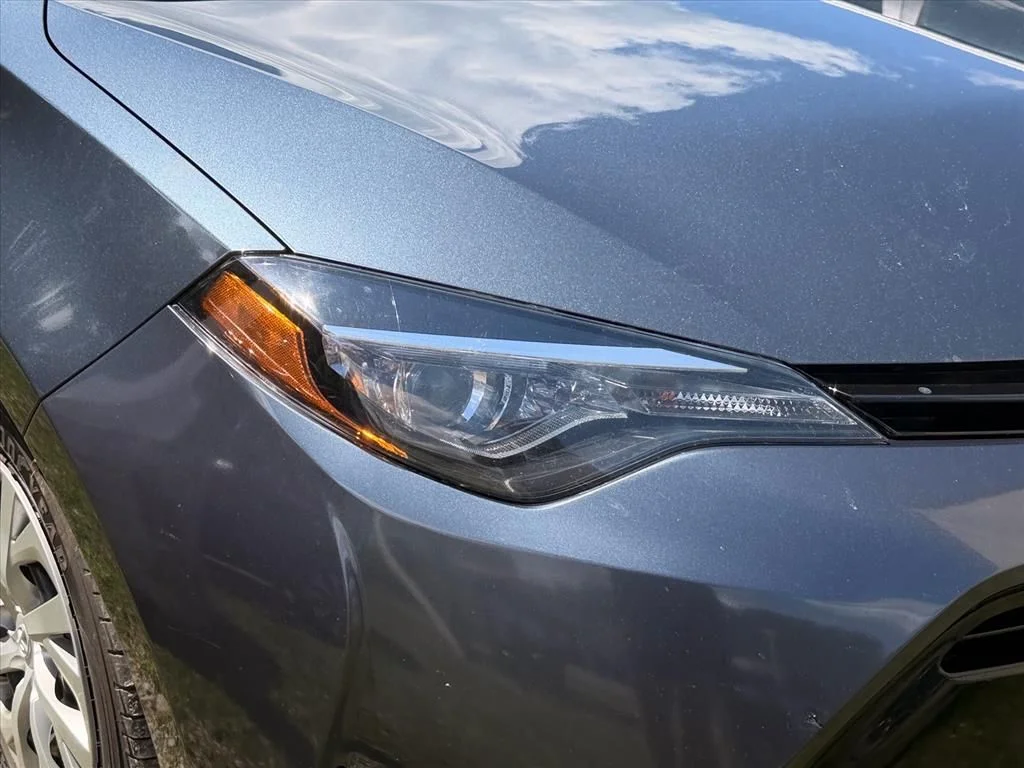 Used 2018 Gray Toyota LE image 32