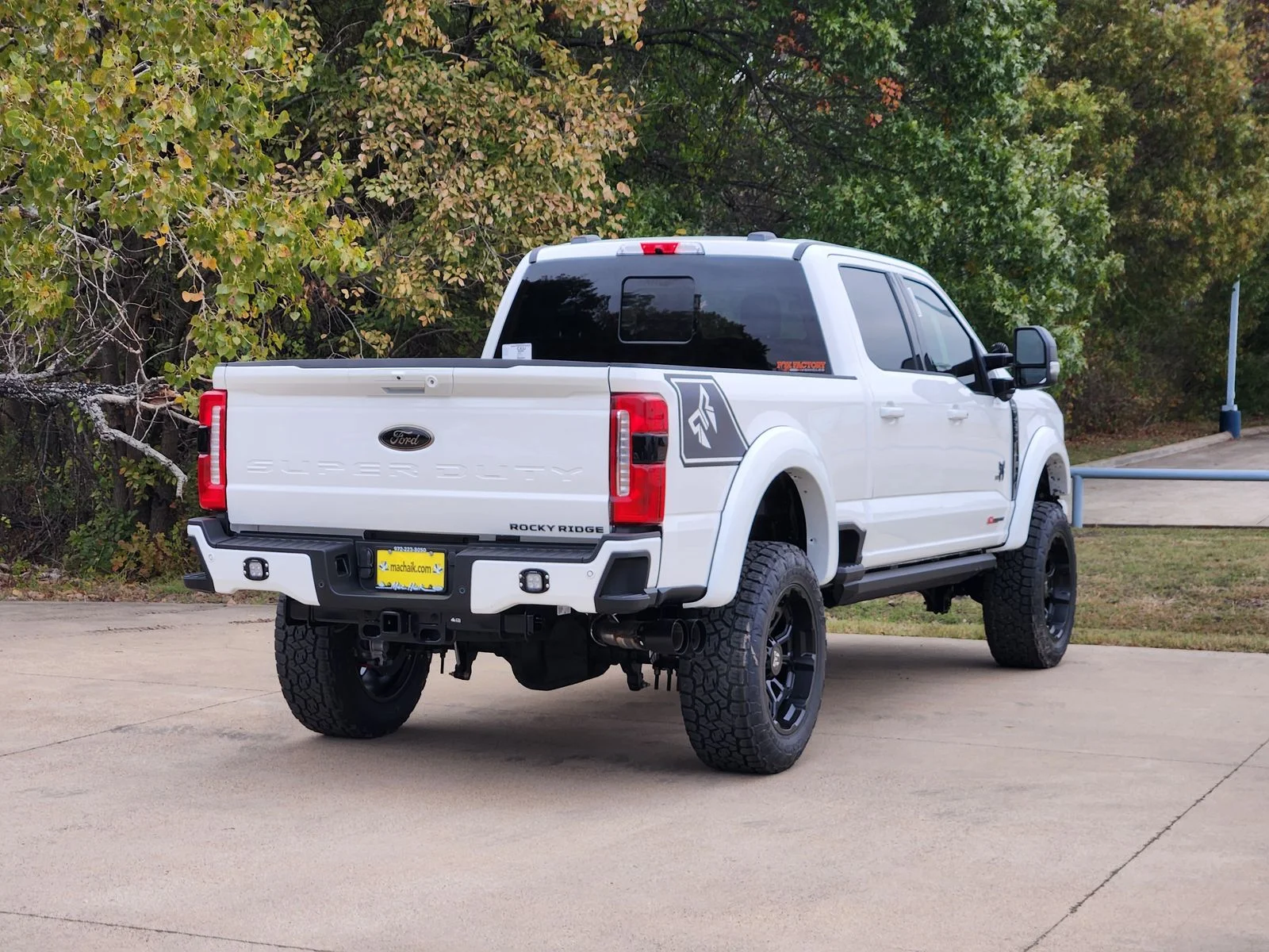 New 2026 Star White Metallic Tri-Coat Ford F-250® Lariat® image 4