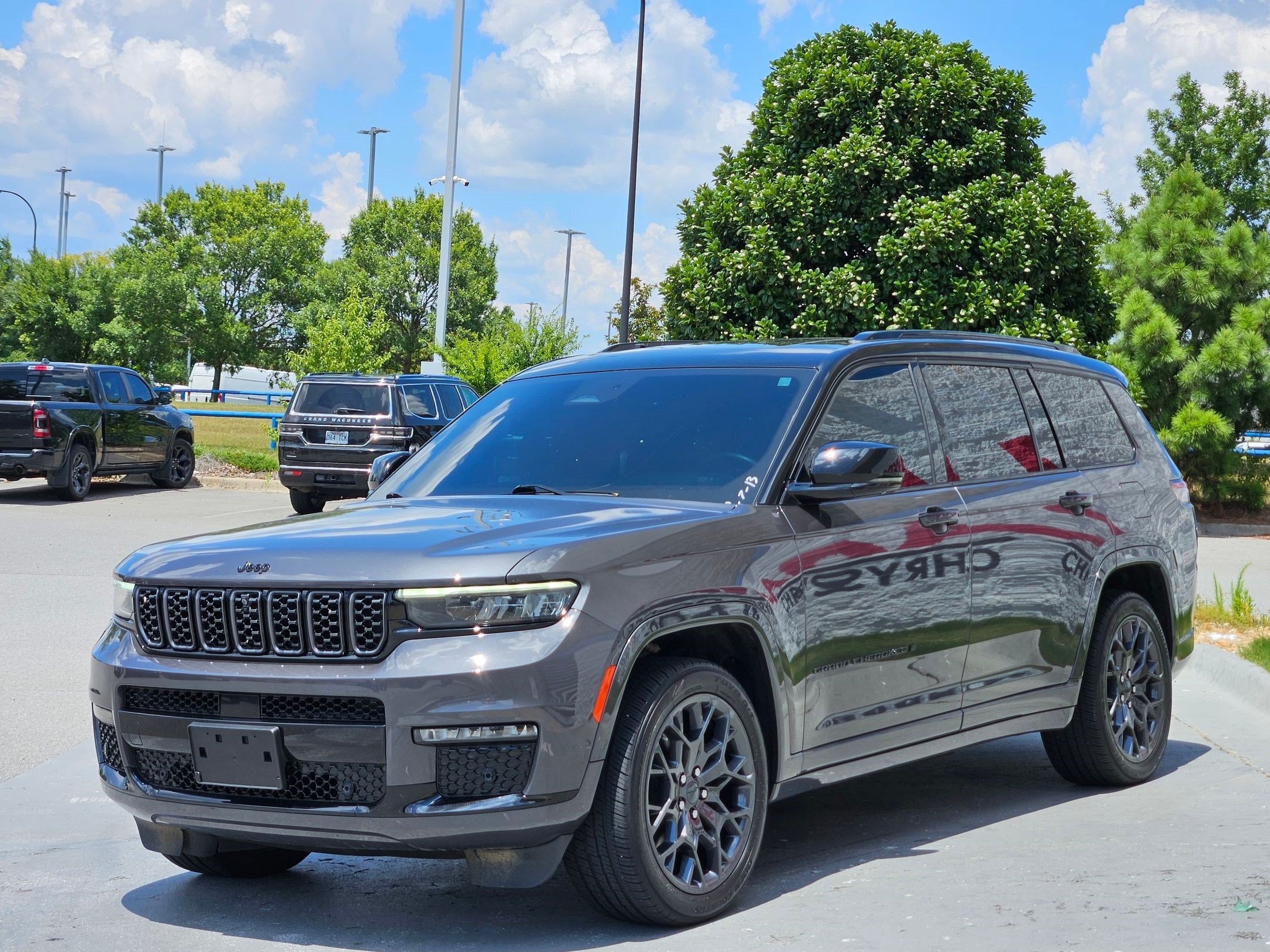 Used 2023 Baltic Gray Metallic Clearcoat Jeep Summit image 3