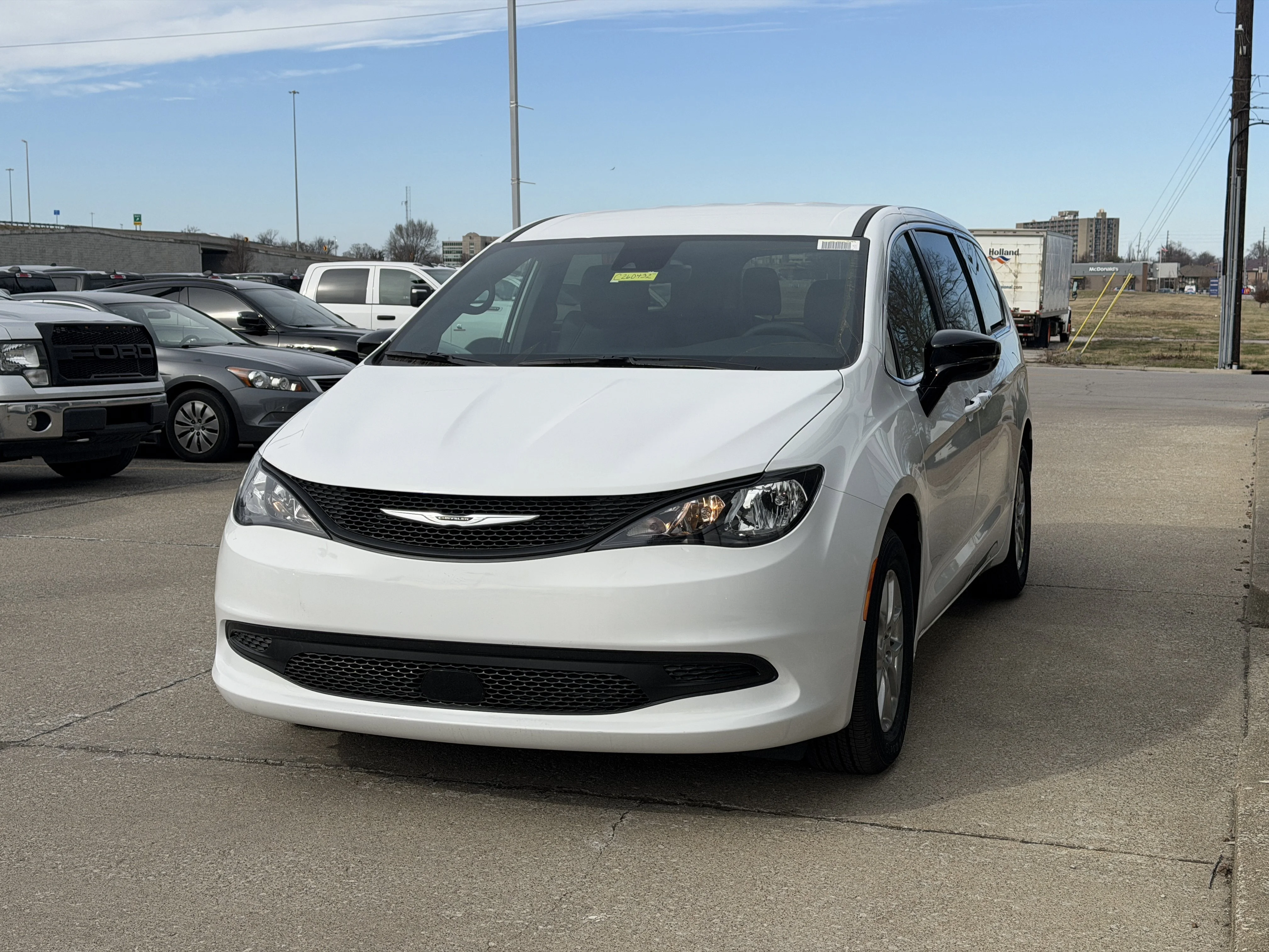 New 2026 Bright White Clear-Coat Exterior Paint Chrysler LX image 16