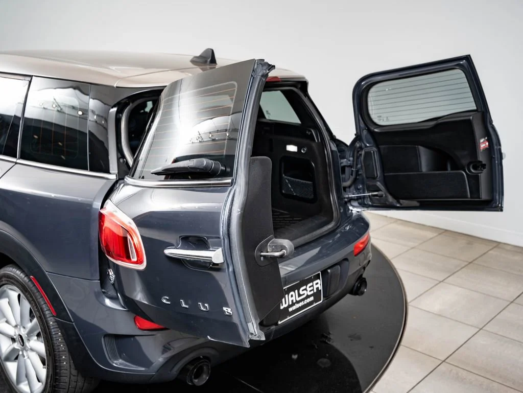 Used 2017 Gray Metallic MINI Clubman image 22