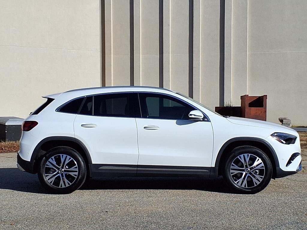 Used 2025 Polar White Mercedes-Benz GLA 250 image 8