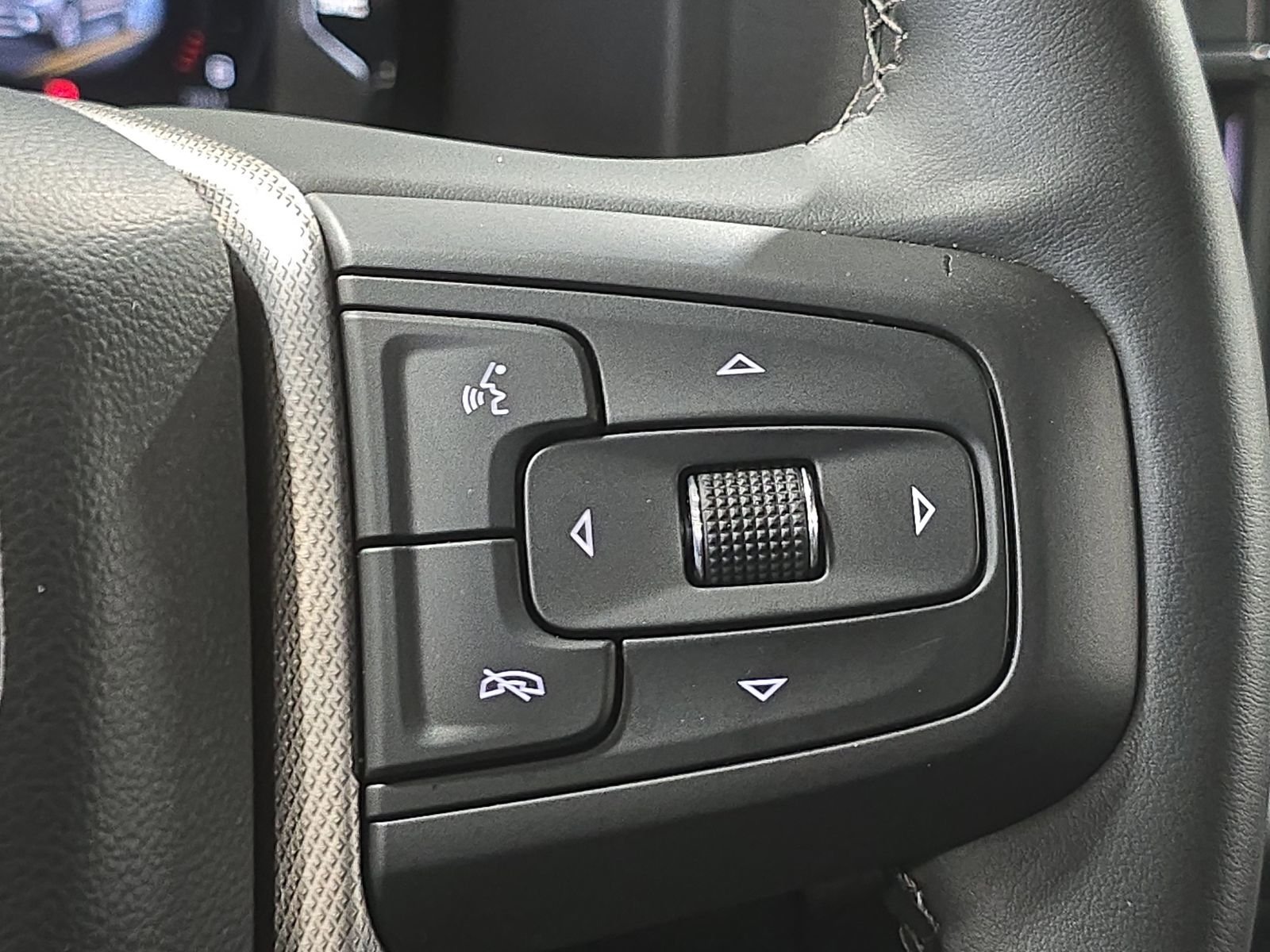 Used 2024 Silver GMC Denali image 16