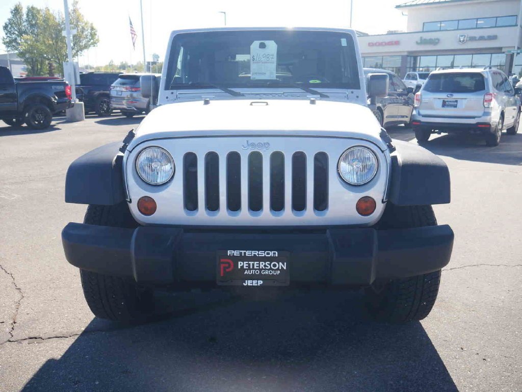 Used 2008 Silver Jeep X image 2