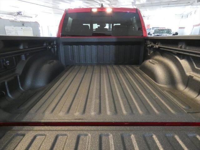 New 2026 Molten Red Pearl-Coat Exterior Paint RAM LARAMIE image 7