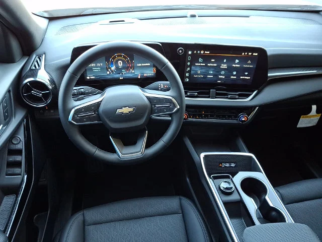 New 2027 White Chevrolet LT image 10