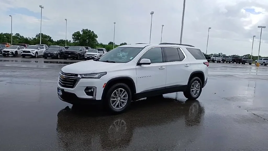 Used 2023 White Chevrolet LT image 4