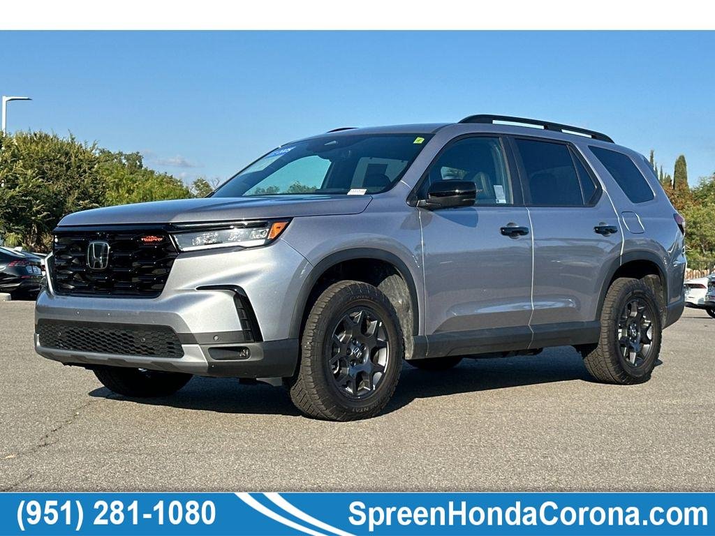 2025 Honda Pilot TrailSport AWD's photo