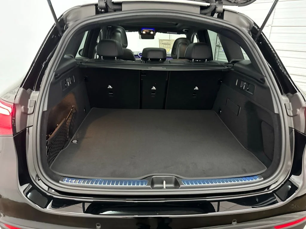 New 2026 Black Mercedes-Benz GLC 300 image 27