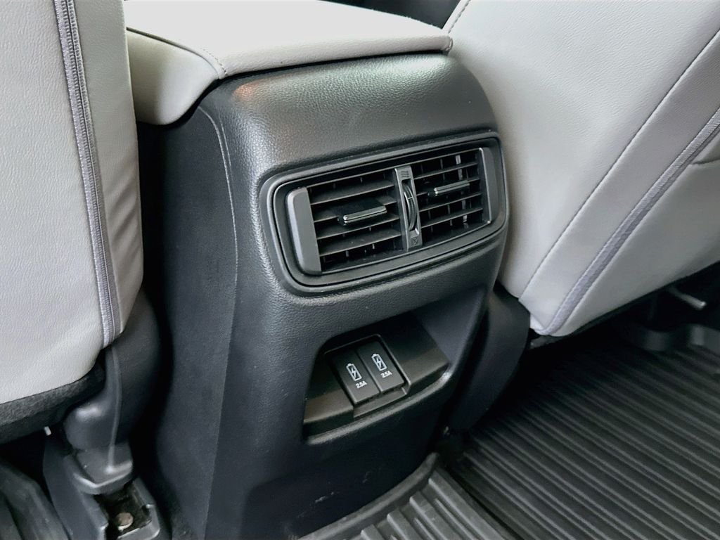 Used 2018  Honda EX-L image 26