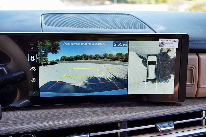 2025 Hyundai Santa Fe Limited - Photo 35