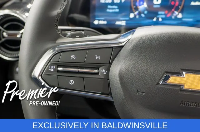 Used 2027 White Chevrolet LT image 17