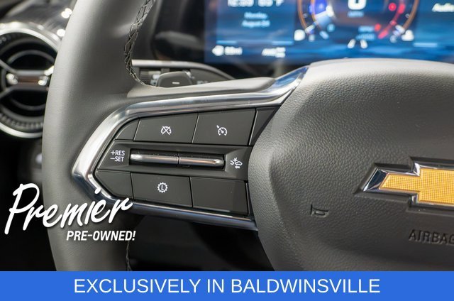 Used 2027 White Chevrolet LT image 17