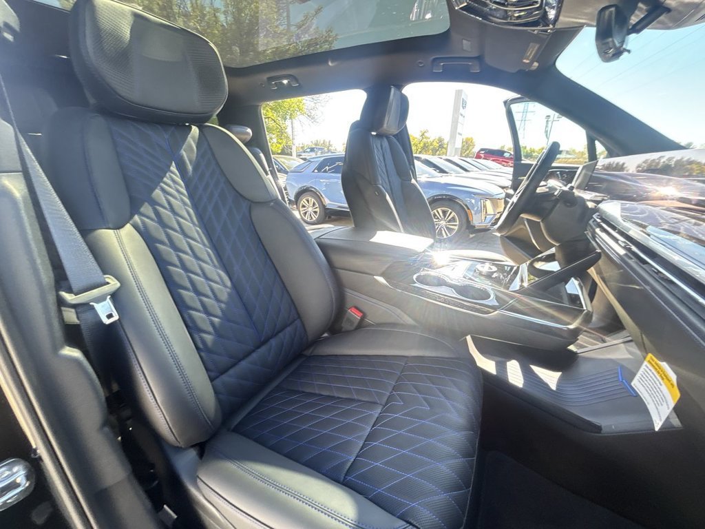2026 Cadillac Escalade IQL Luxury - Photo 35