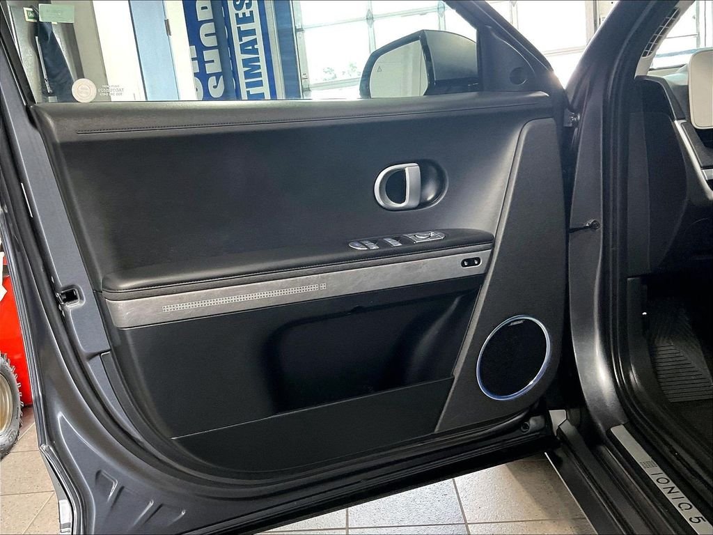 Used 2023 Gray Hyundai Limited image 9