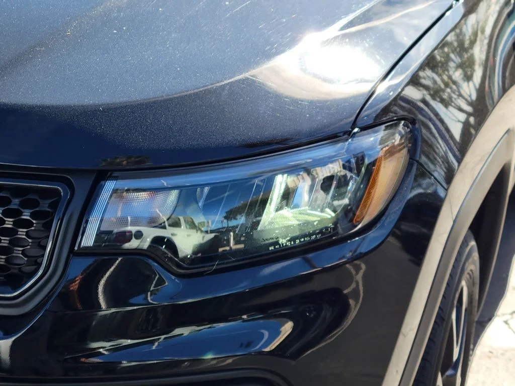 Used 2023 Black Jeep Latitude image 23