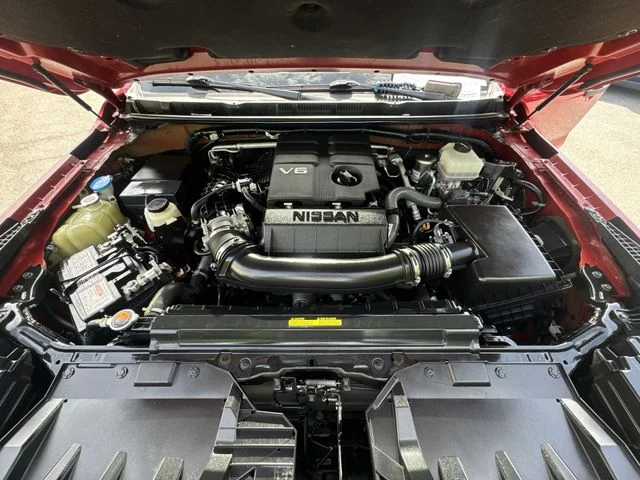 Used 2022 Red Nissan S image 28