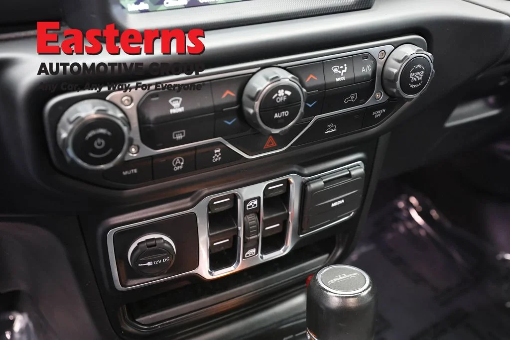 Used 2021 Blue Jeep Overland image 18