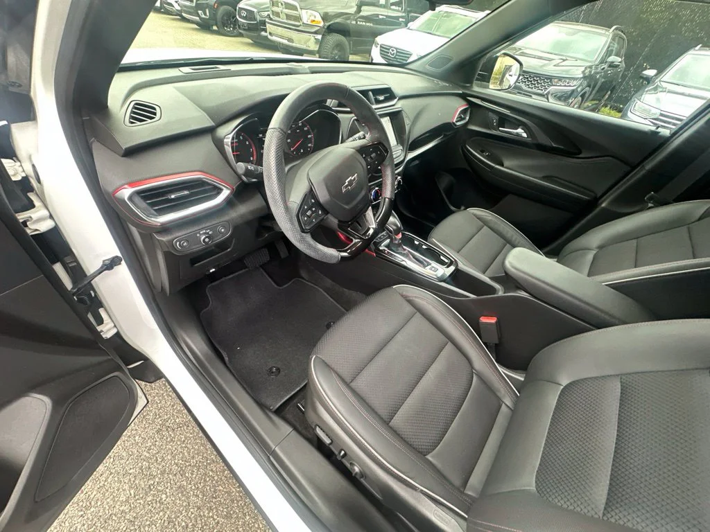 Used 2023 White Chevrolet RS image 9