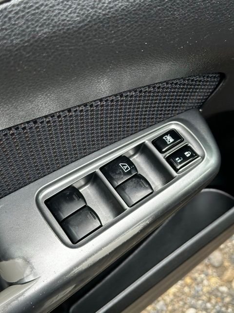 Used 2013 Obsidian Black Pearl Subaru 2.5X image 11