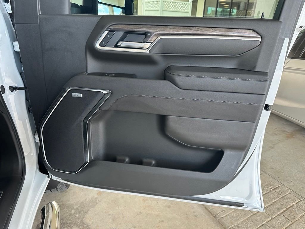 Used 2025 White Chevrolet LTZ image 37