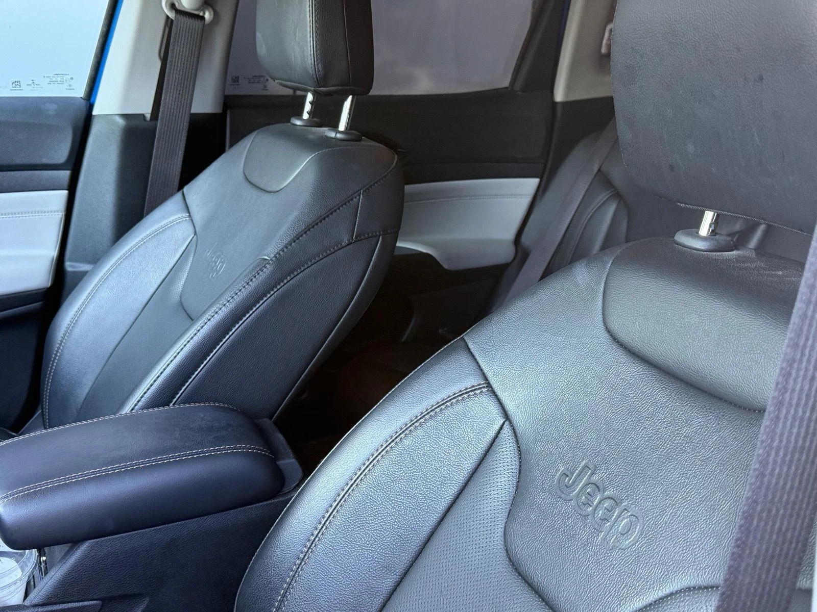 Used 2022 Laser Blue Pearlcoat Jeep Limited image 11