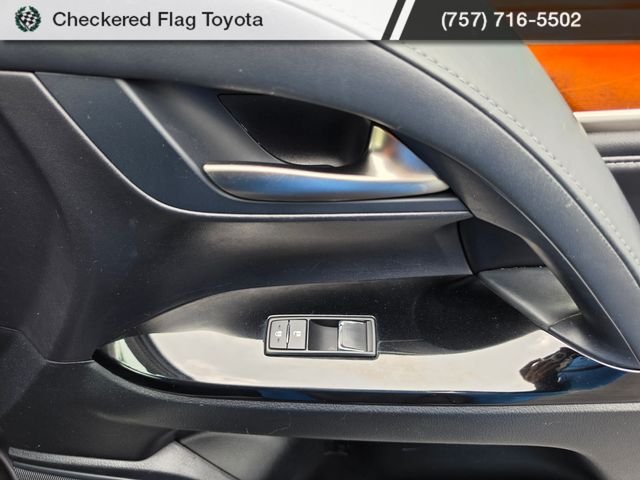 Used 2018 Nebula Gray Pearl Lexus 570 image 48