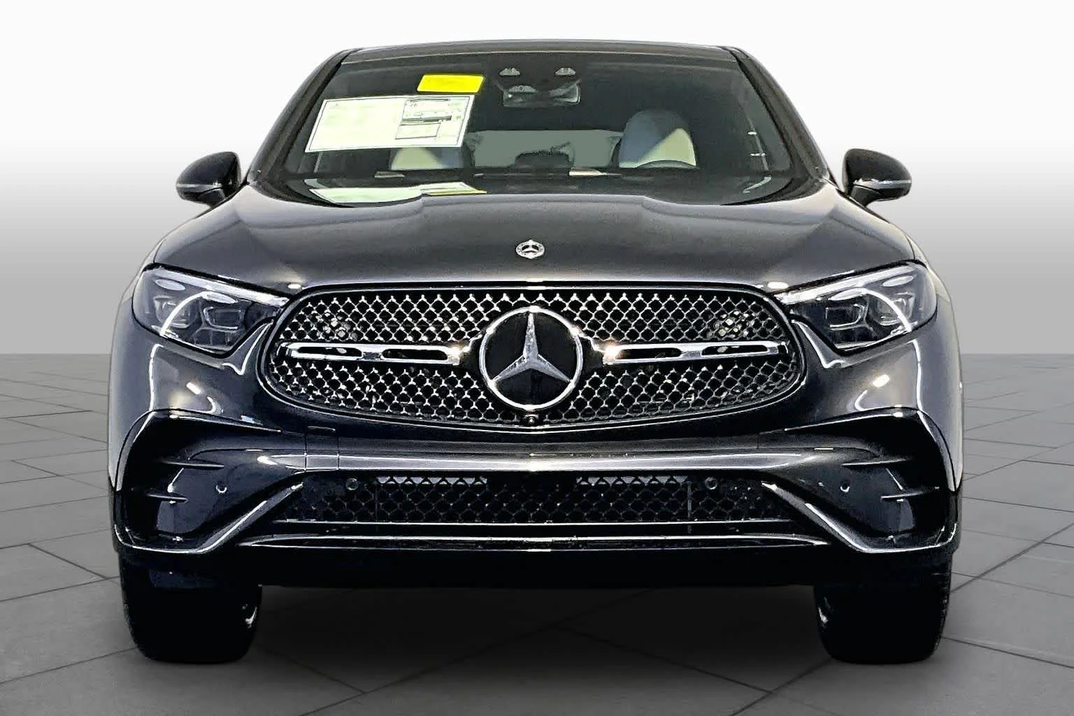 New 2027 Graphite Grey Metallic Mercedes-Benz GLC 300 image 2