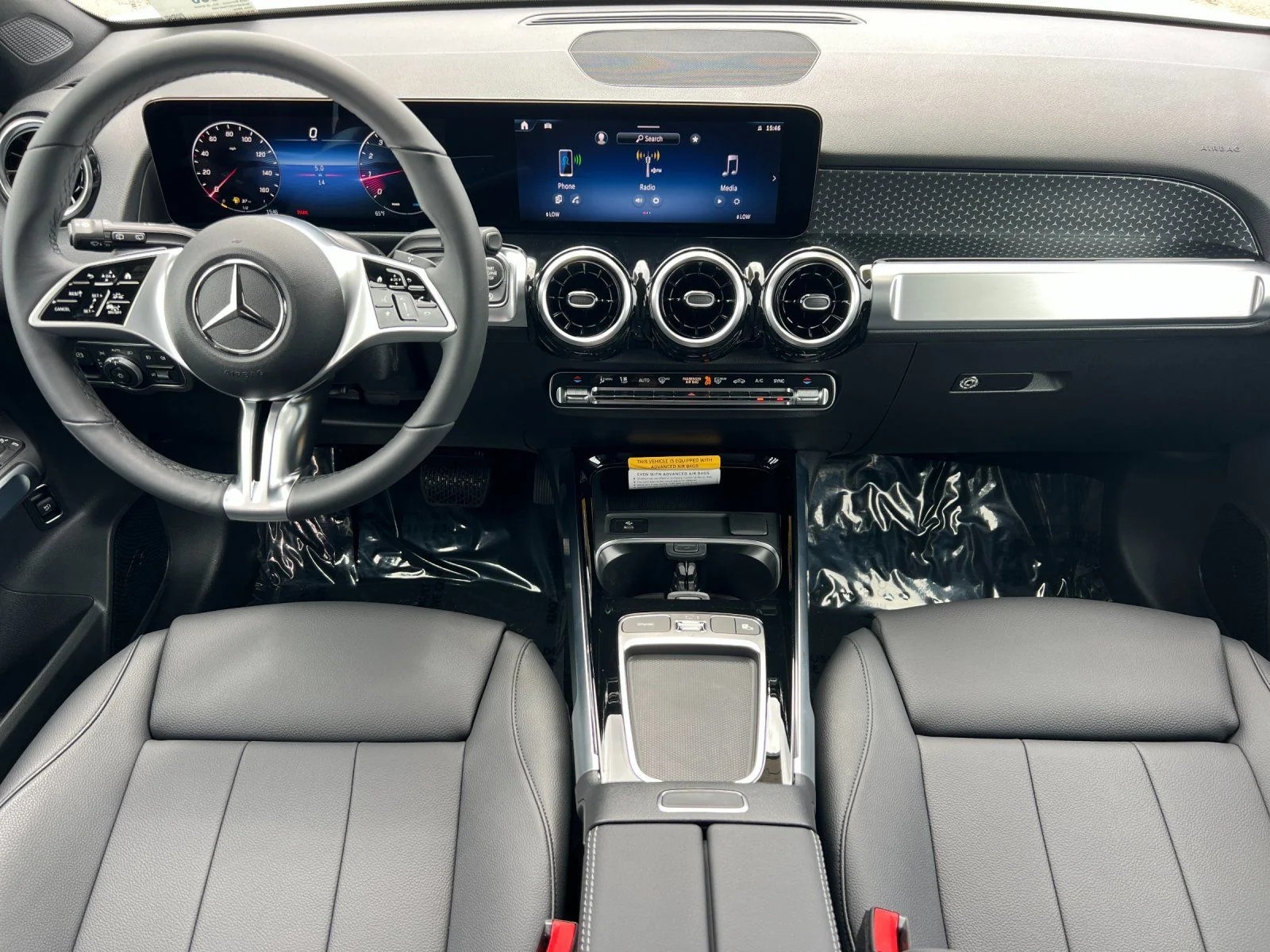 New 2026 White Mercedes-Benz GLB 250 image 3
