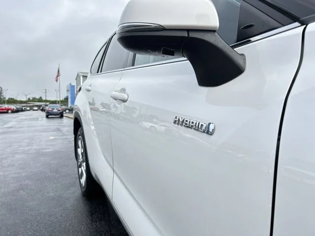 Used 2021 White Toyota Limited image 18