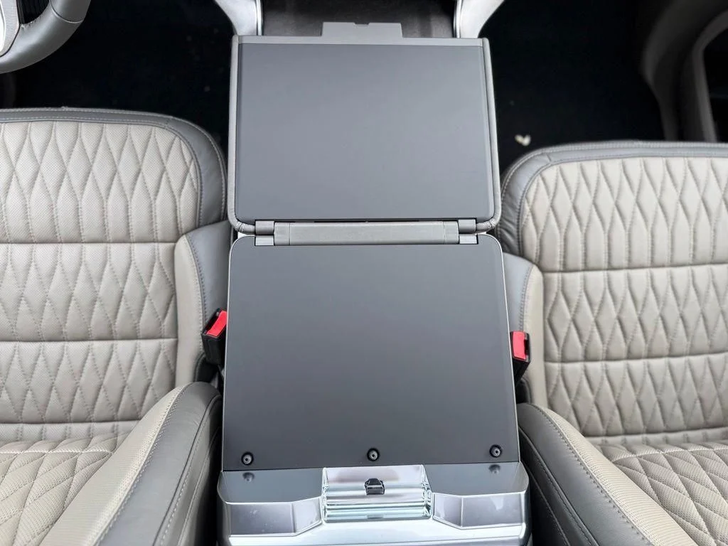 New 2026 Star White Metallic Tri-Coat Ford Platinum® image 27