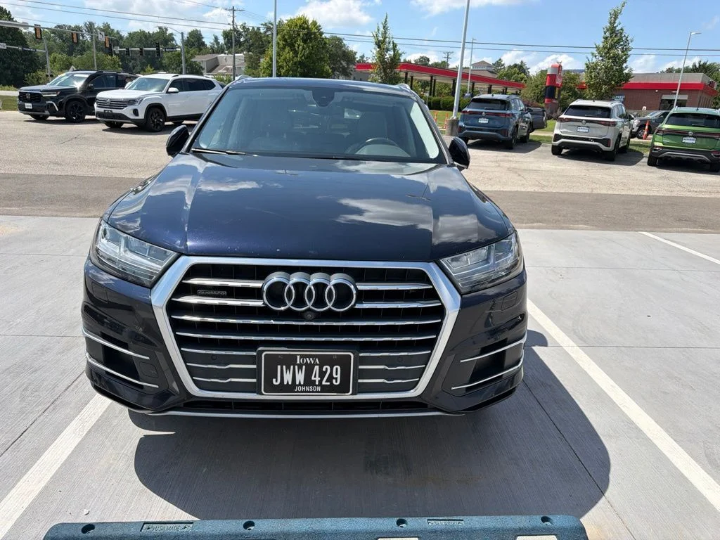 Used 2017  Audi 2.0T Premium Plus image 2