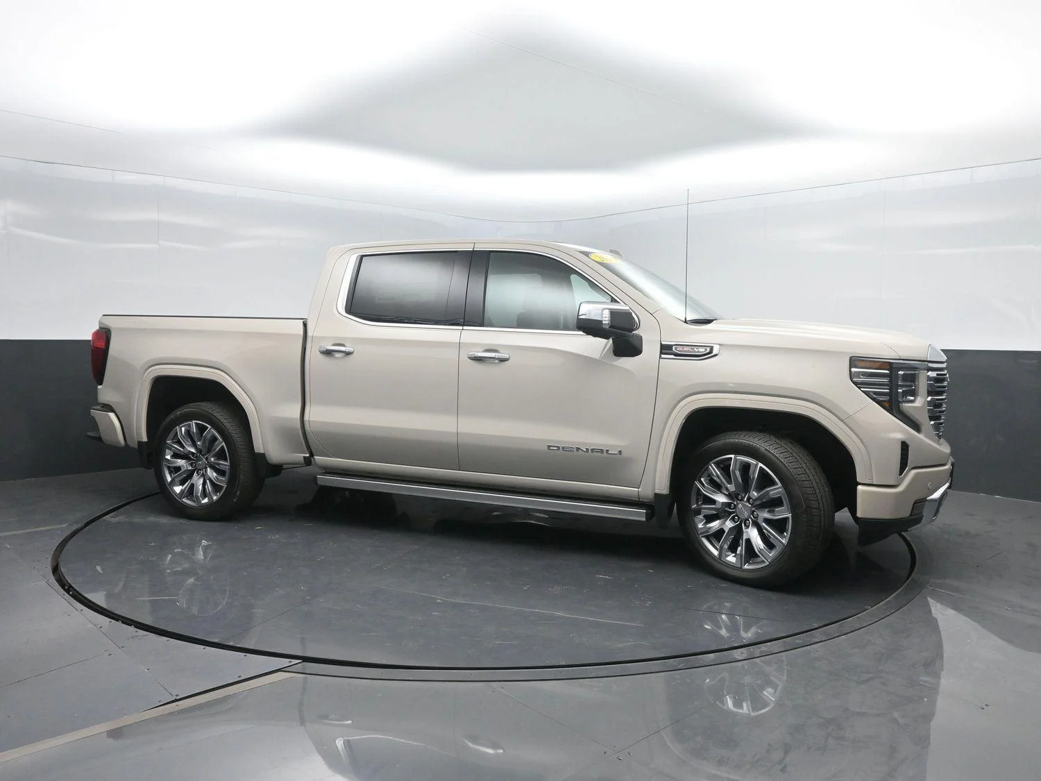 2026 GMC Sierra 1500 Denali - Photo 3