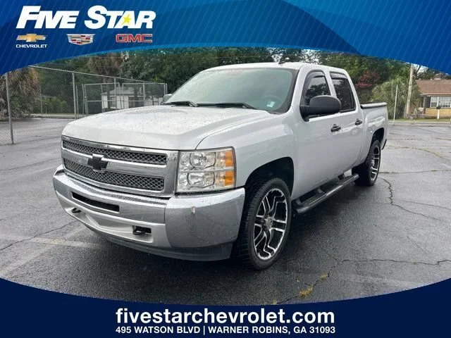 Used 2012 SILVER ICE METALLIC Chevrolet LT image 1